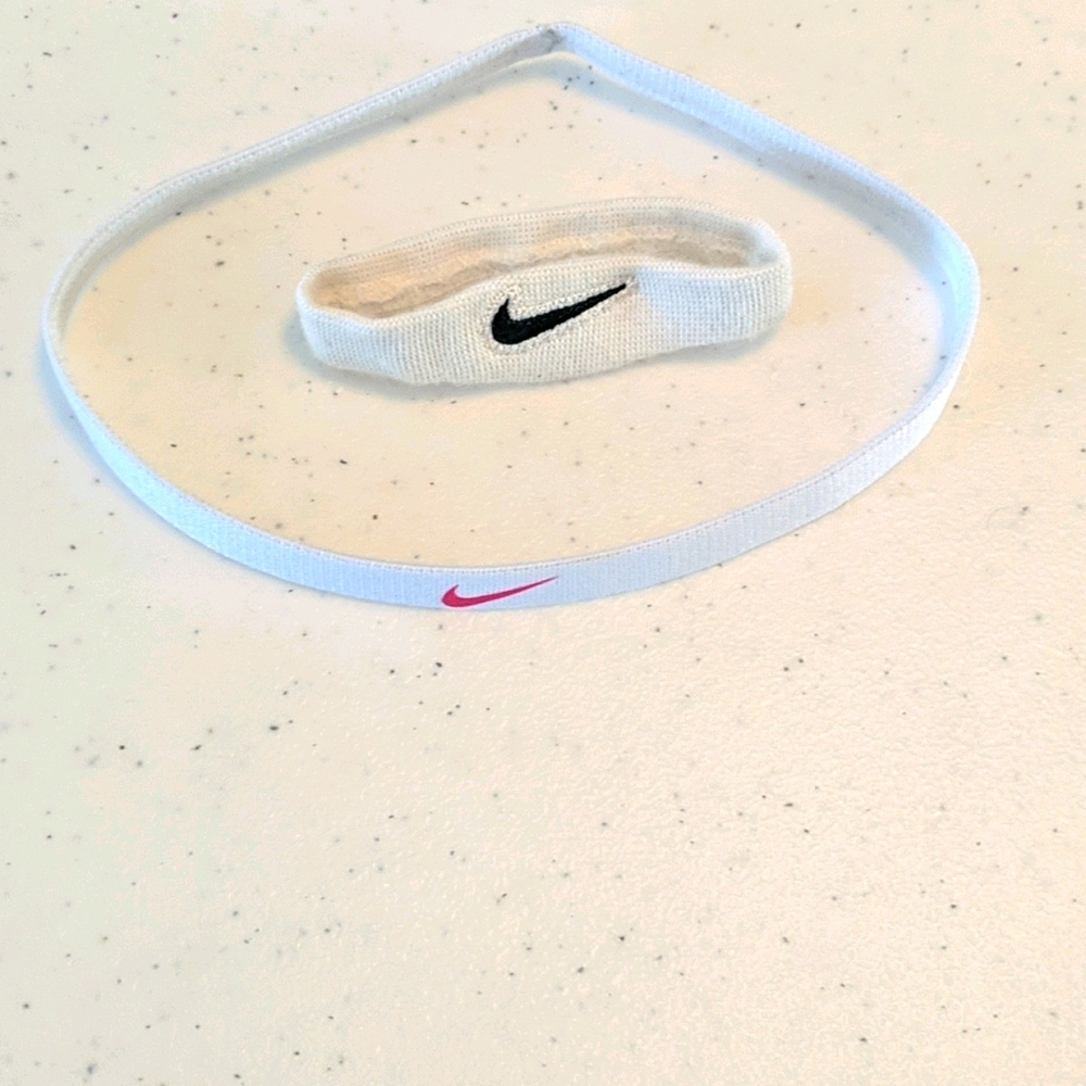 NIKE 2 PIECE LOT